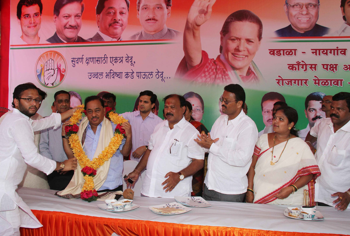 JOB FAIR BY MLA KALIDAS KOLMBKAR ON OCCASION MINISTER NARAYANRAO RANE & SWABHIMAAN SANGHATANA PRESIDENT NITESH RANE  AT DADAR.
