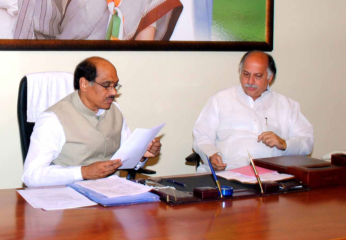 MPCC.PRESIDENT MANIKRAO THAKARE & MP.&  EX.UNION MINISTER GURUDAS KAMAT AT RAJIV GANDHI BHAVAN AZAD MAIDAN.