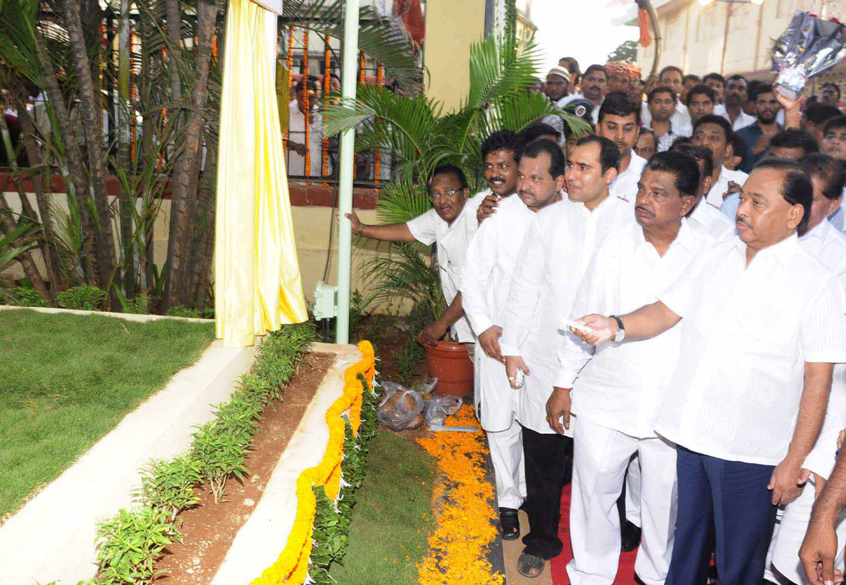 MINISTER NARAYANRAO RANE INAUGURATE'S INDIRA GANDHI GARDEN AT MIRA-BHAYENDAR.