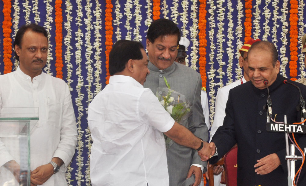 CABINET  MINISTER NARAYANRAO RANE TOOK OATH AT RAJBHAVAN MUMBAI .
