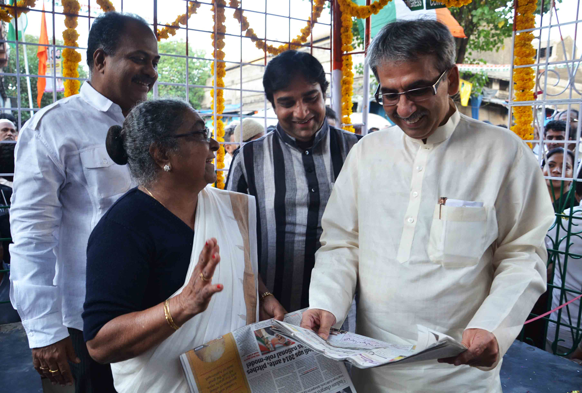 MLA ANNIE SHEKHAR & MLA AMIN PATEL IN LIBRARY OPENING AT DANA BUNDER BY MUNICIPAL CORPORATER JAVED JUNEJA.