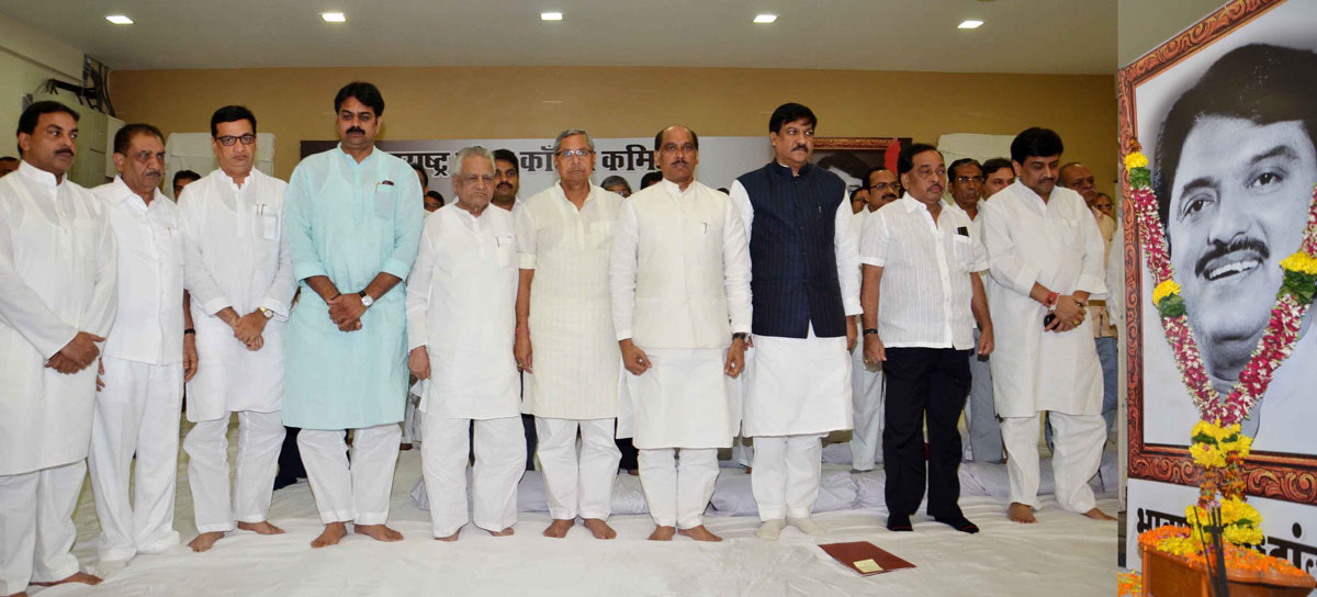 MUMBADEVI ASSEMBLY M.L.A.AMIN PATEL CELEBRATES 125 YEAR OF FOUNDATION OF INDIAN NATIONAL CONGRESS AT NAGPADA.