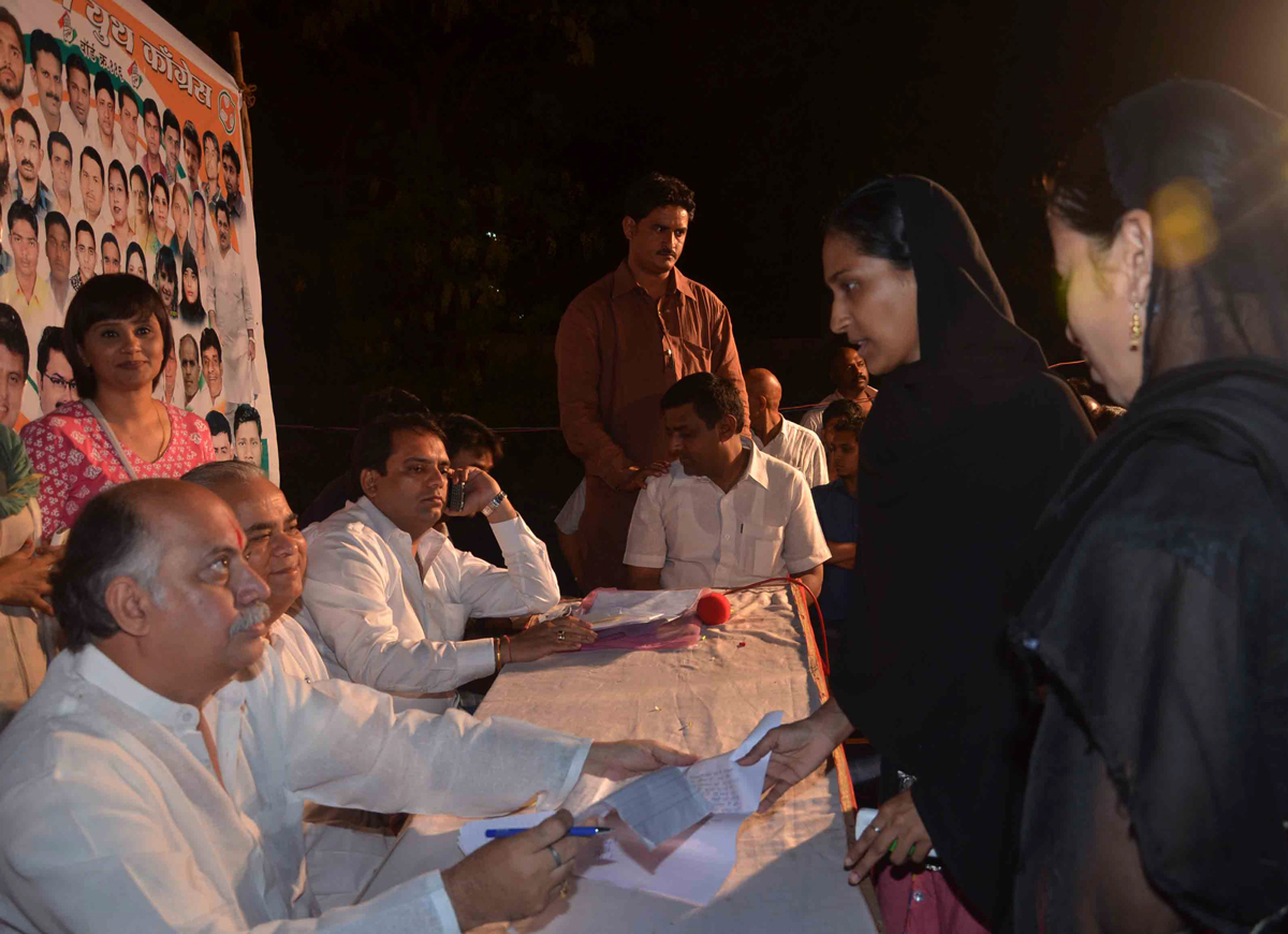 M.P.& EX UNIUON MINISTER GURUDAS KAMAT JANSAMPARK ABHIYAAN AT ANDHERI.