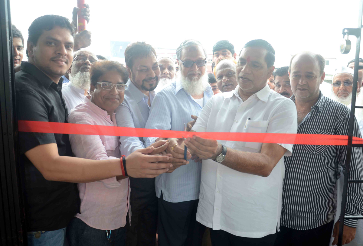 MLA KRIPASHANKAR SINGH VISIT AT KALINA ASSEMBLY AREA.