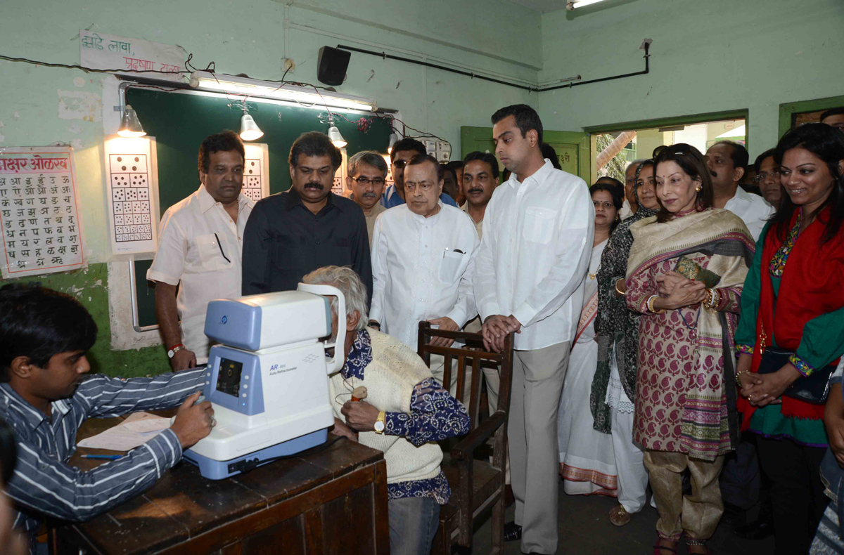 UNION MINISTER OF STATE & M.P.MILIND DEORA & KARM ORGANISED 79th FREE EYE CHECK-UP CAMP AT BANE COMPOUND TARDEO MUNICIPAL SCHOOL.