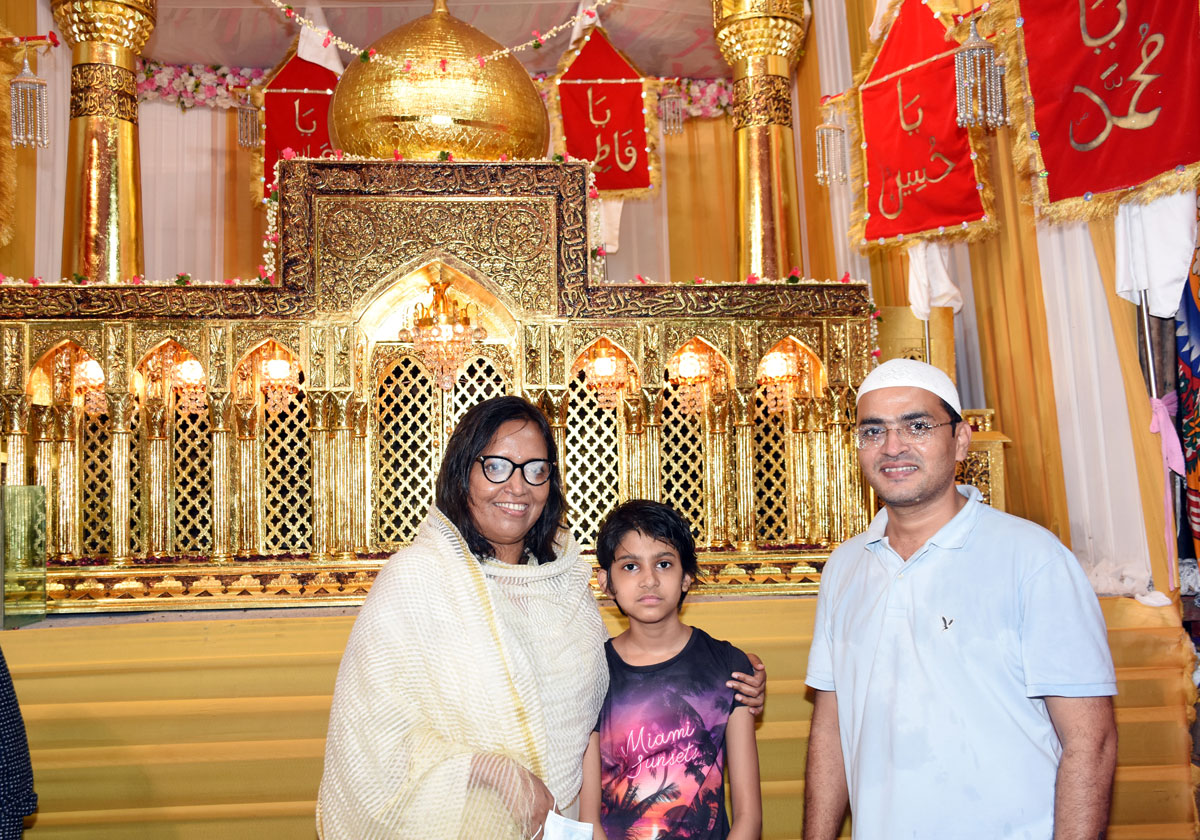 Minister Varshatai Gaikwad & Mr.Raju at Dharavi on occasion of Muharram.