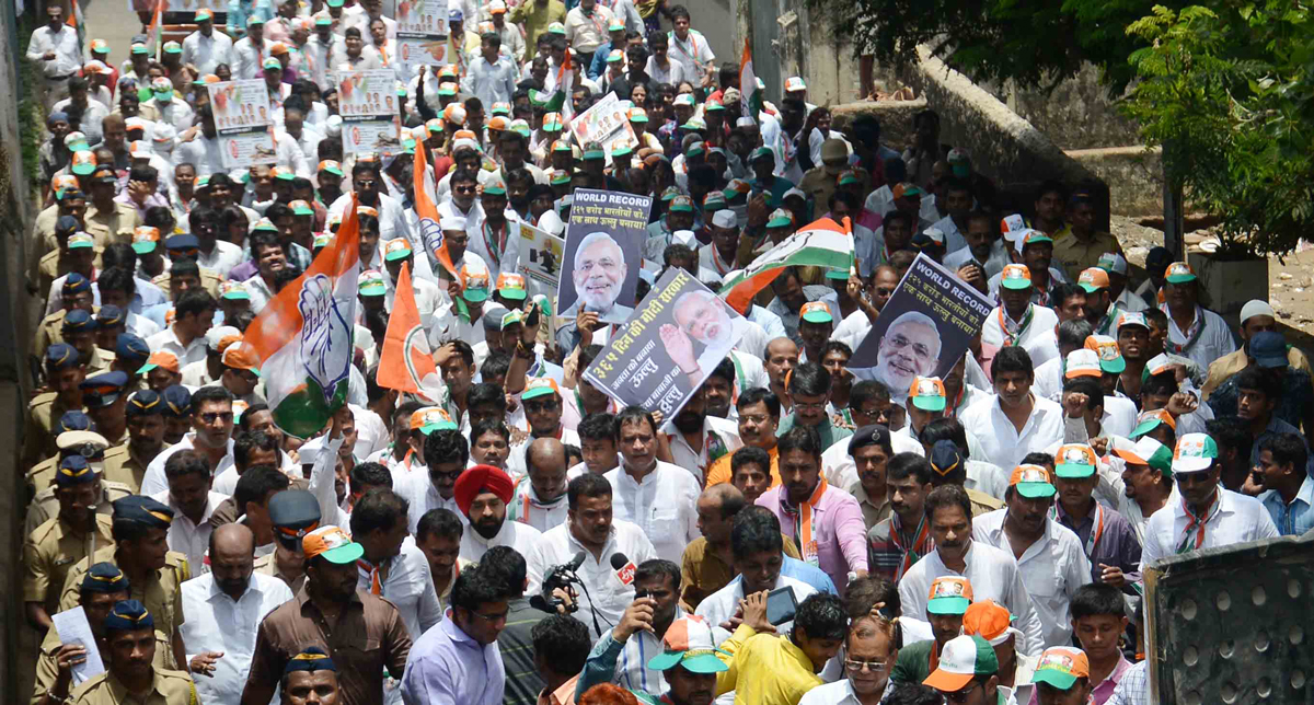 Mumbai Congress Protest Against "Suit Boot Ki Sarkar"
