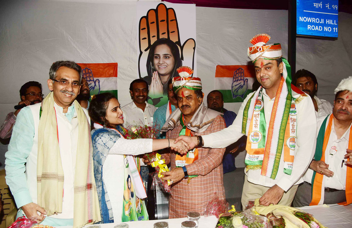 Mumbai Congress President Sanjay Nirupam & Ex.Min.& South Mumbai Congress Party Leader Milind Deora during Election Campaign & Candidates Election OffIce Inauguration in South Mumbai.