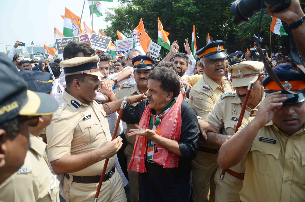 Mumbai Congress Protest at Bandra .