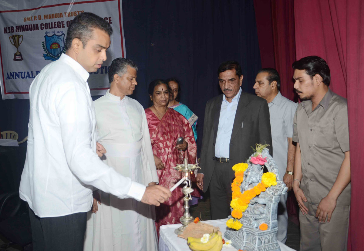 Union Minister & MP.Milind Deora during Annual Function Ceremony at Hinduja College.