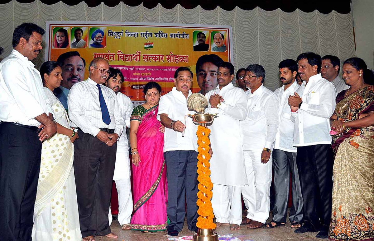 MINISTER NARAYAN RANE & M.P.DR.NILESH RANE AT SINDHUDURGH.