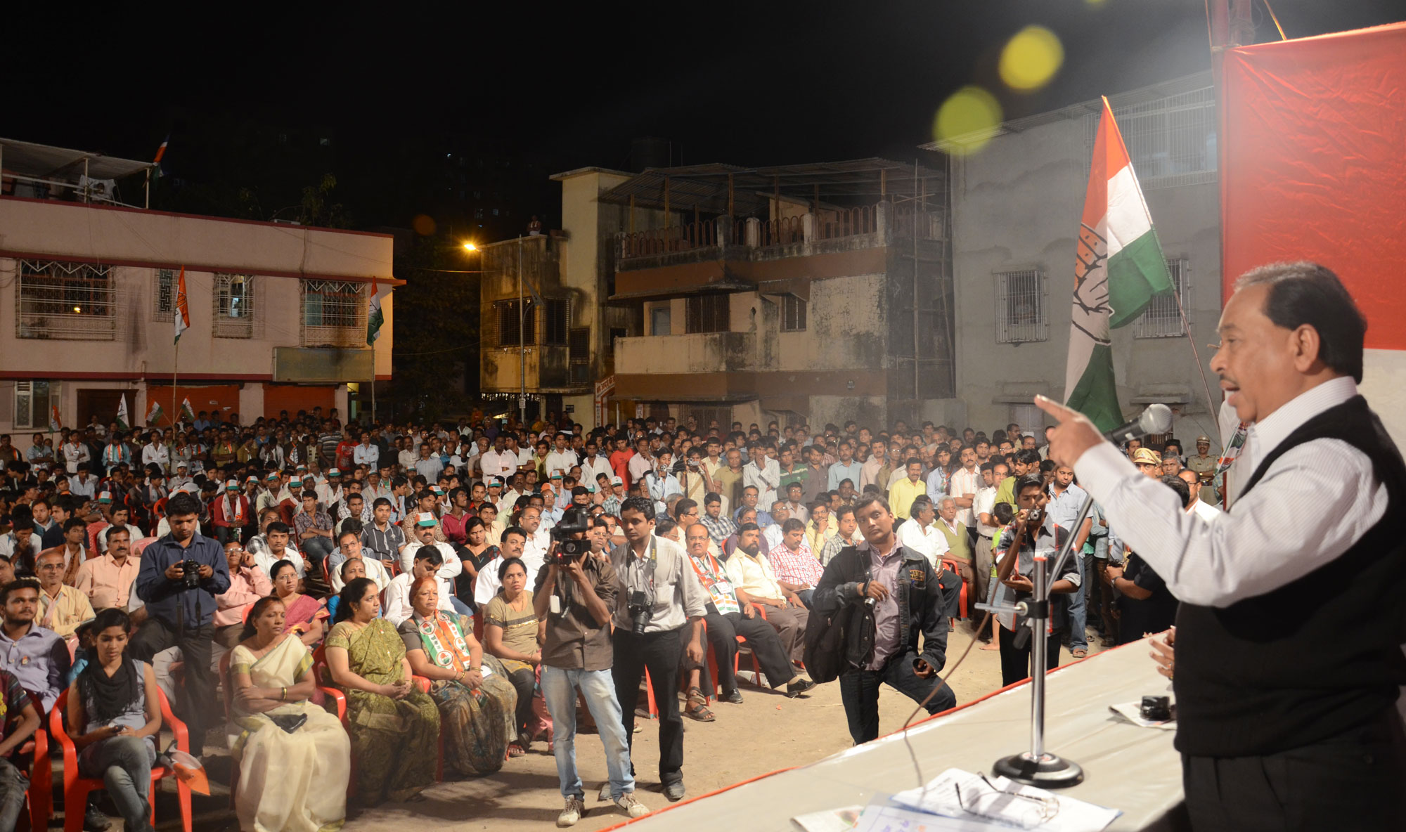 MINISTER NARAYANRAO RANE FOR ELECTION CAMPAIGNING OF CONGRESS CANDIDATES AT THANE .
