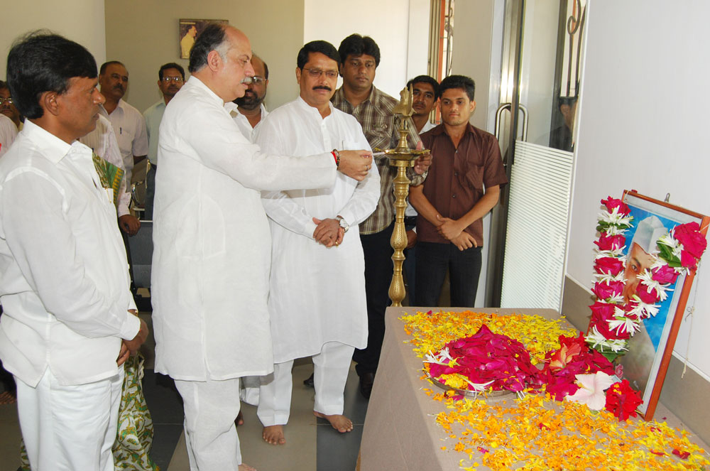 TODAY CHILDRENS DAY EX. PRIME MINISTER OF INDIA PANDIT JAWAHARLAL NEHRU BIRTH ANNIVERSARY.