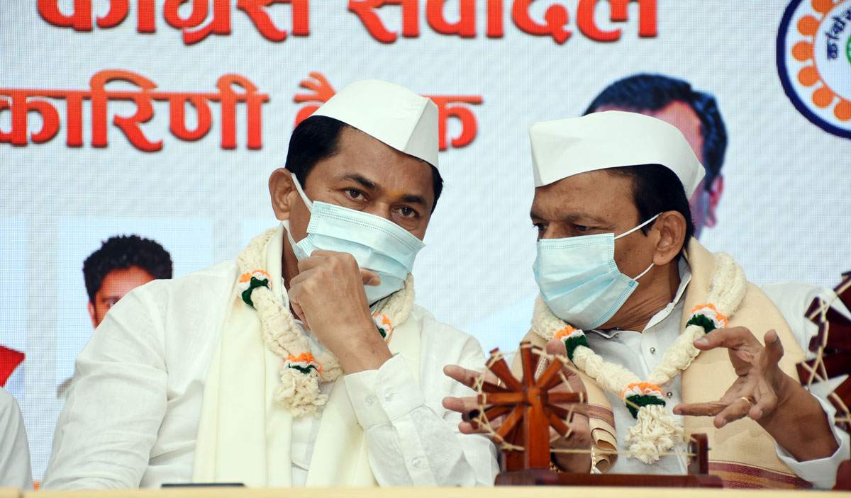 MPCC President Nana Patole & MRCC President Bhai Jagtap during Sevadal Karykarni Baithak at Tilak Bhavan.