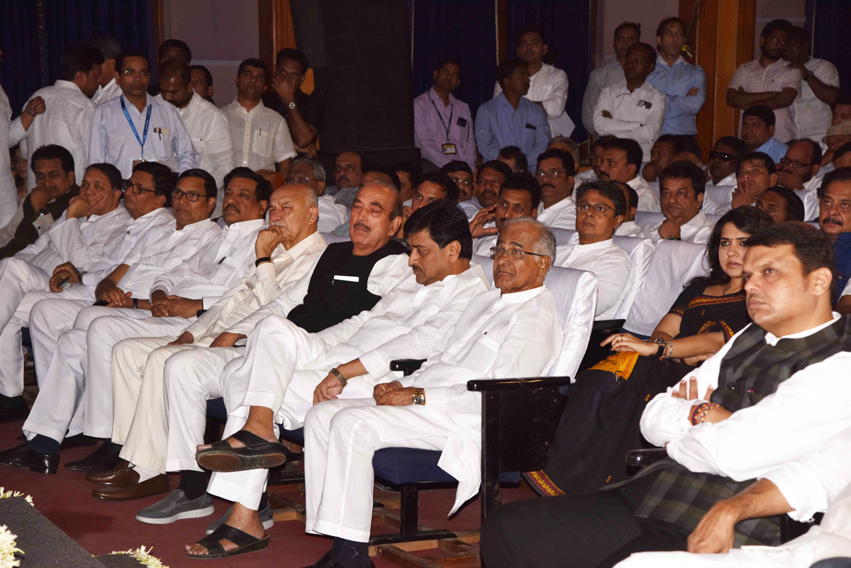 Senior Congress Leader Late Patangrao Kadam All Political Parties Condolence Meeting at Jai Hind College
