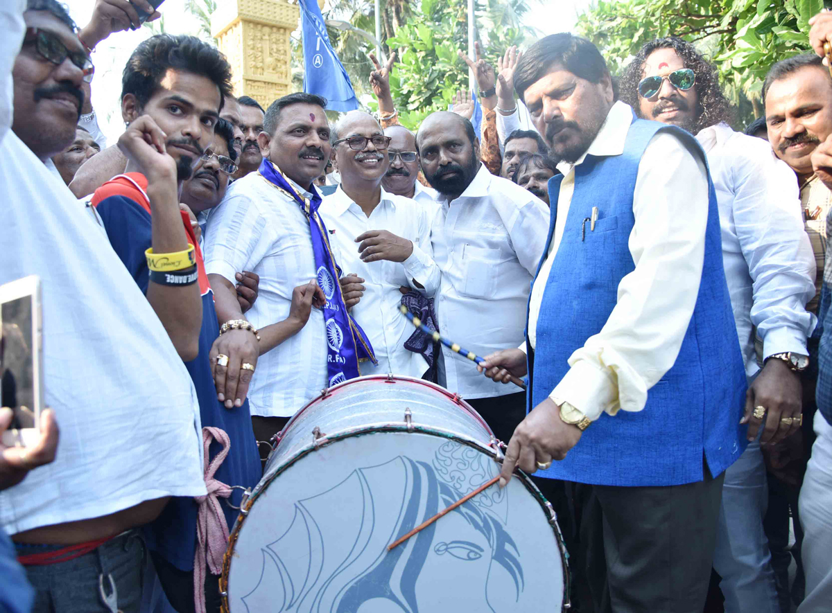 RPI Celebrating "White Day" on One Year Completion of Demonetisation .