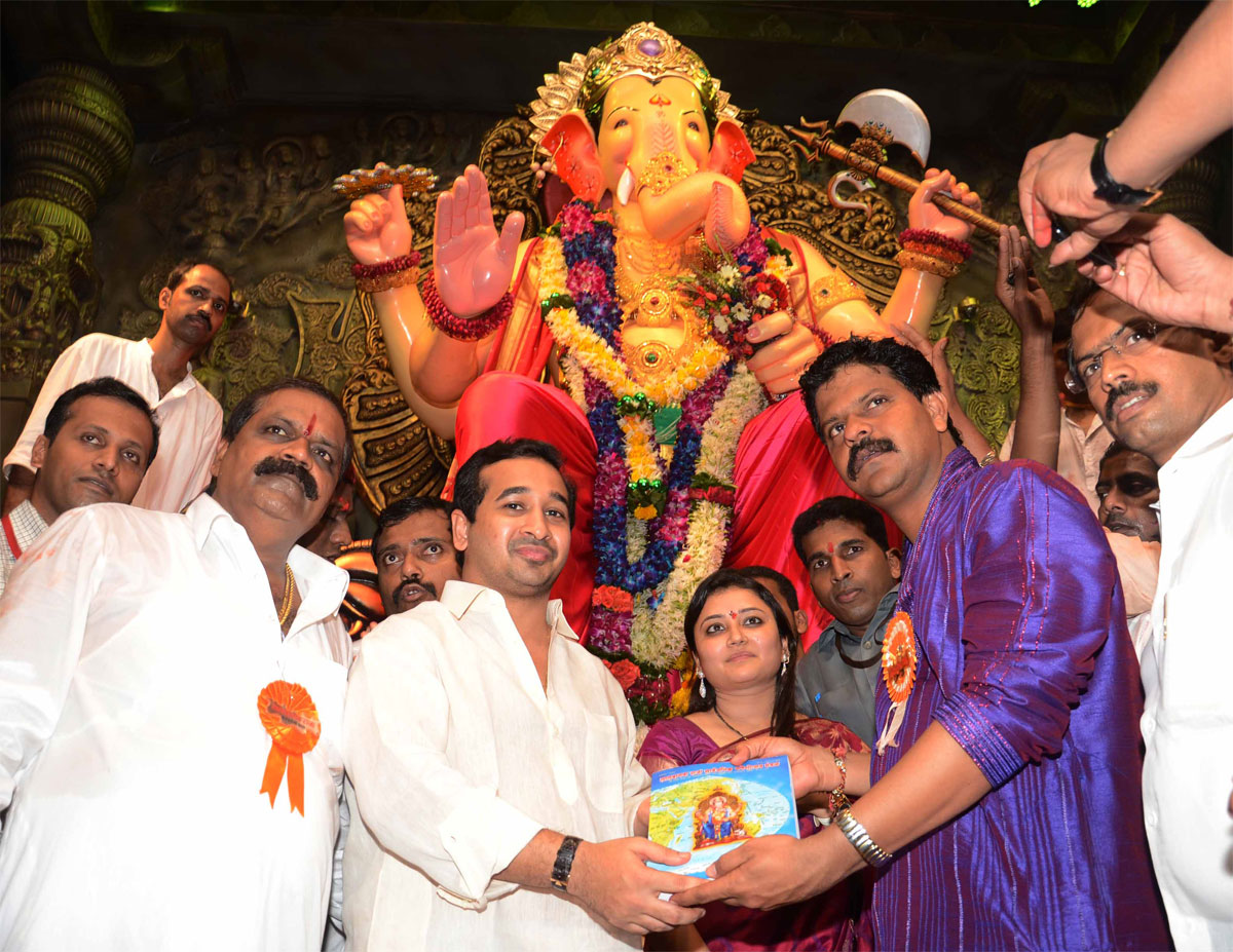 SWABHIMAN SANGHTANA PRESIDENT NITESH NARAYAN RANE WITH WIFE NANDITA NITESH RANE AT LALBAUGH RAJA DARSHAN ON OCCASION GANPATI FESTIVAL IN MUMBAI.