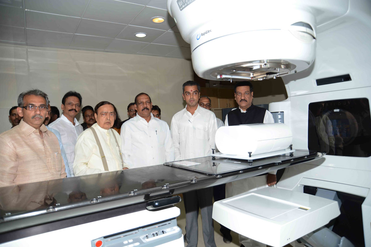 Chief Minister Prithviraj Chavan Inauguration Linear Oxylater & C.T.Scan Machinery at Cama Hospital CST.