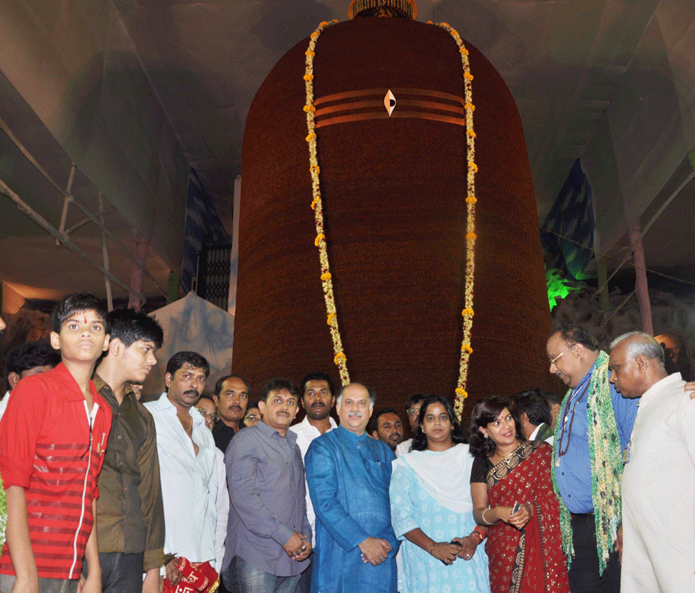 MIN.GURUDAS KAMAT AT BANGURNAGAR GOREGAON