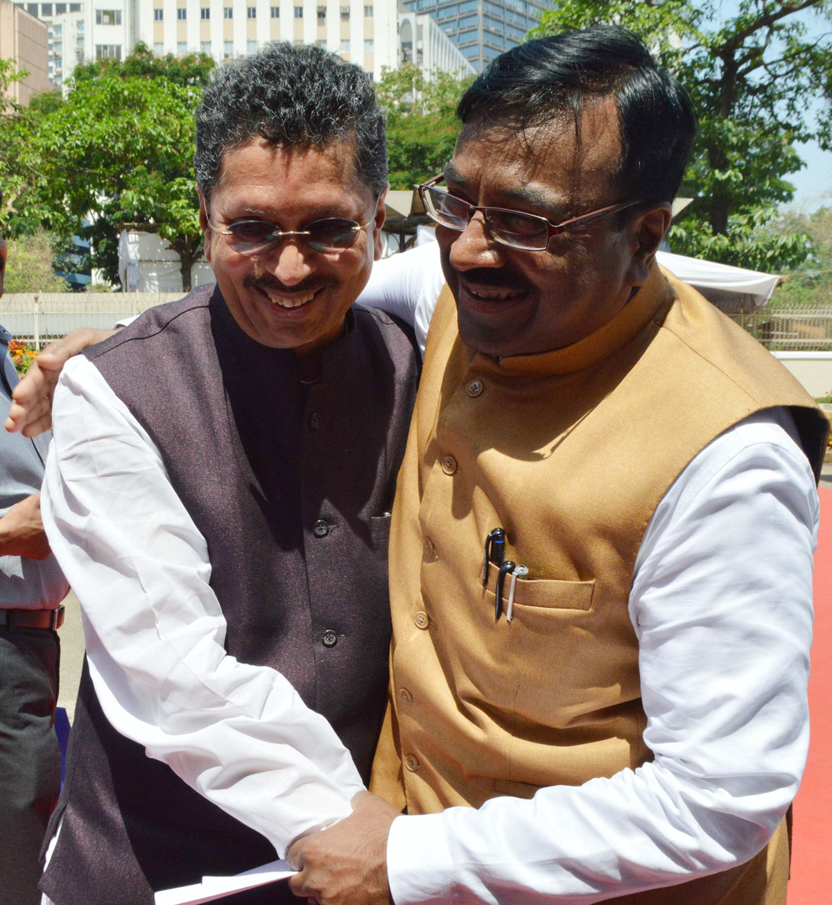 #Budget Session: Ruling Party Leaders at Vidhan Bhavan Mumbai.