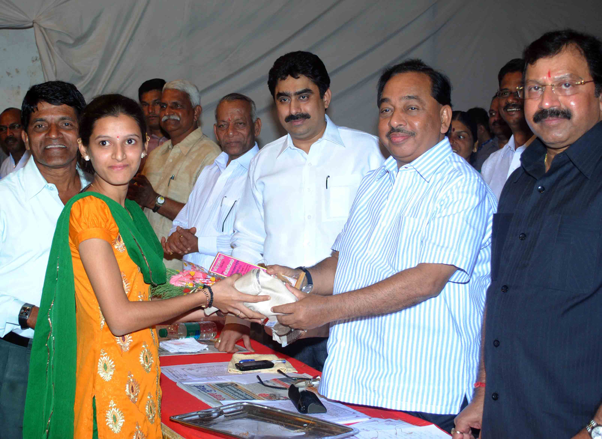 MINISTER NARAYANRAO RANE WITH MP.& NCP MUMBAI PRADESH PRESIDENT SANJAY DINA PATIL IN GAVIT SAMAJ KUTUMB MELAVA AT PARAG VIDHYALAY GROUND BHANDUP.