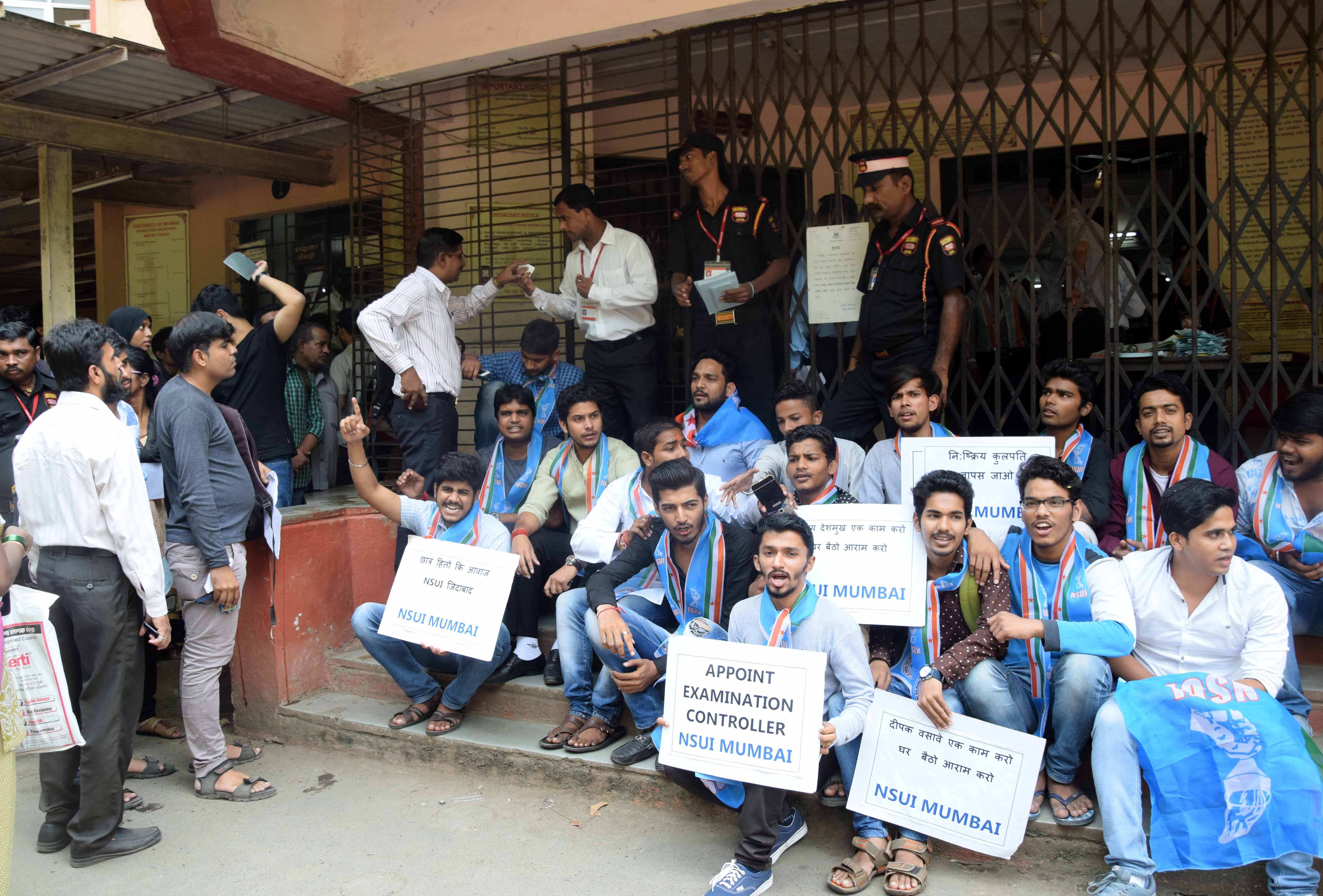 NSUI Protest at Mumbai University Kalina
