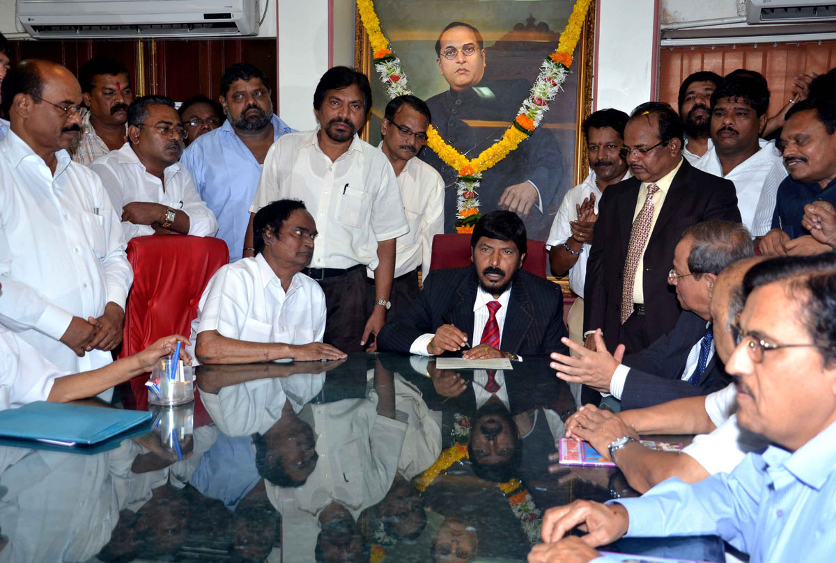 RPI PRESIDENT & EX.M.P.RAMDAS ATHAWALE TOOK CHARGE OF PEOPLE'S EDUCATION SOCIETY'S PRESIDENT AT SIDDHARTH COLLAGE ANAND BHAVAN FORT.