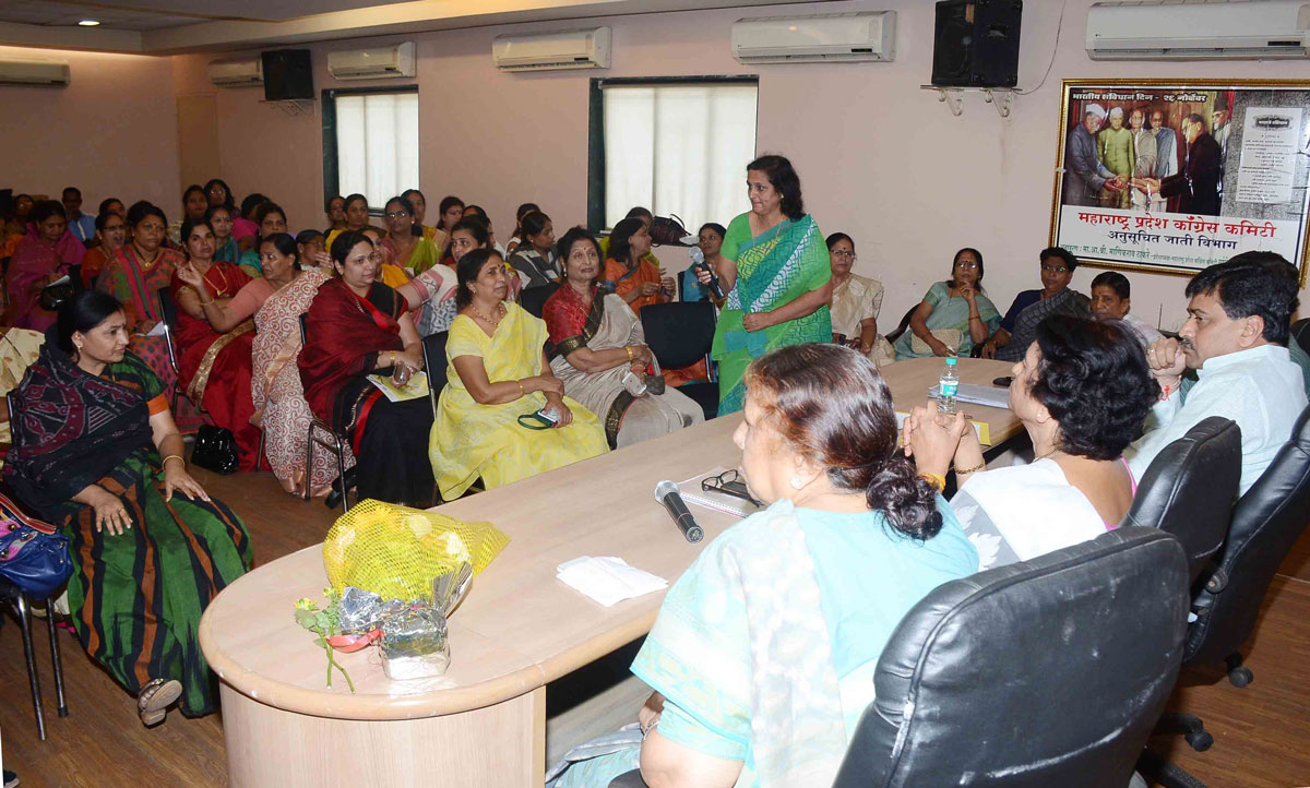 MPCC President & MP Ashokrao Chavan During Mahila Congress Meeting at Gandhi Bhavan.
