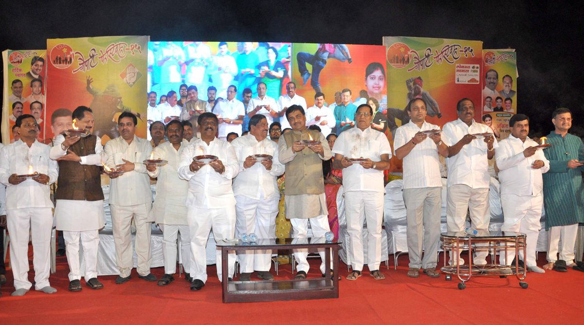 MPCC President Ashokrao Chavan inaugurated Chowpatty Festival-2015 at Sector -9 Vashi New Mumbai.