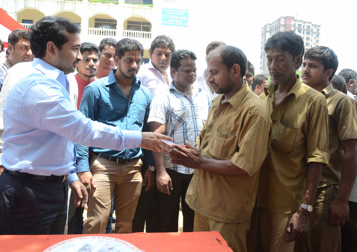 SWABHIMAAN SANGHATANA PRESIDENT NITESH RANE AT OSHIWARA JOGESHWARI.