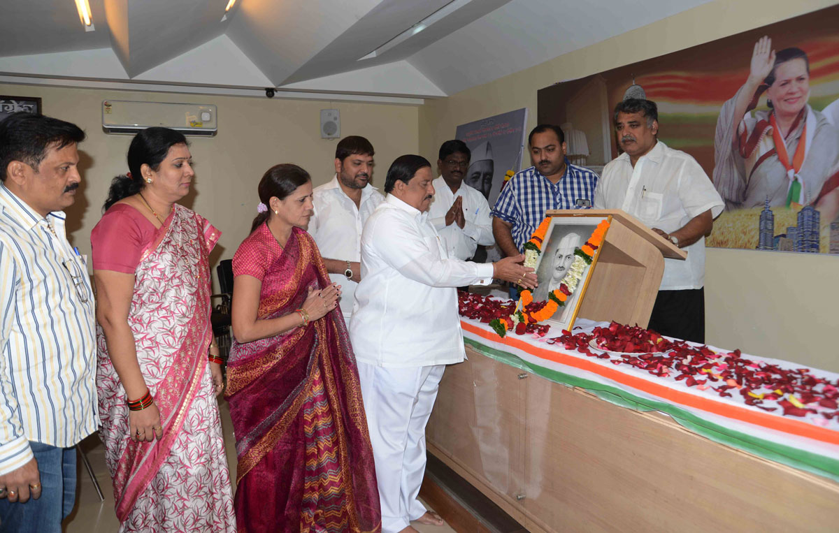 Mumbai Congress Tribute to Former Prime Minister Bharat Ratna Late Lal Bahadur Shastri on his Death Anniversary.
