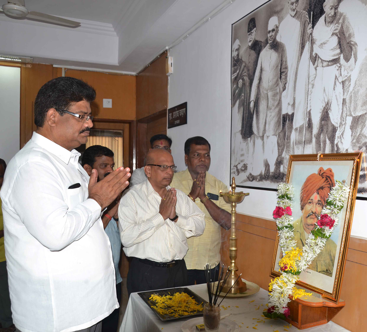 MPCC Tribute to Social Reformer Chhatrapati Shahu Maharaj on his Death Anniversary.