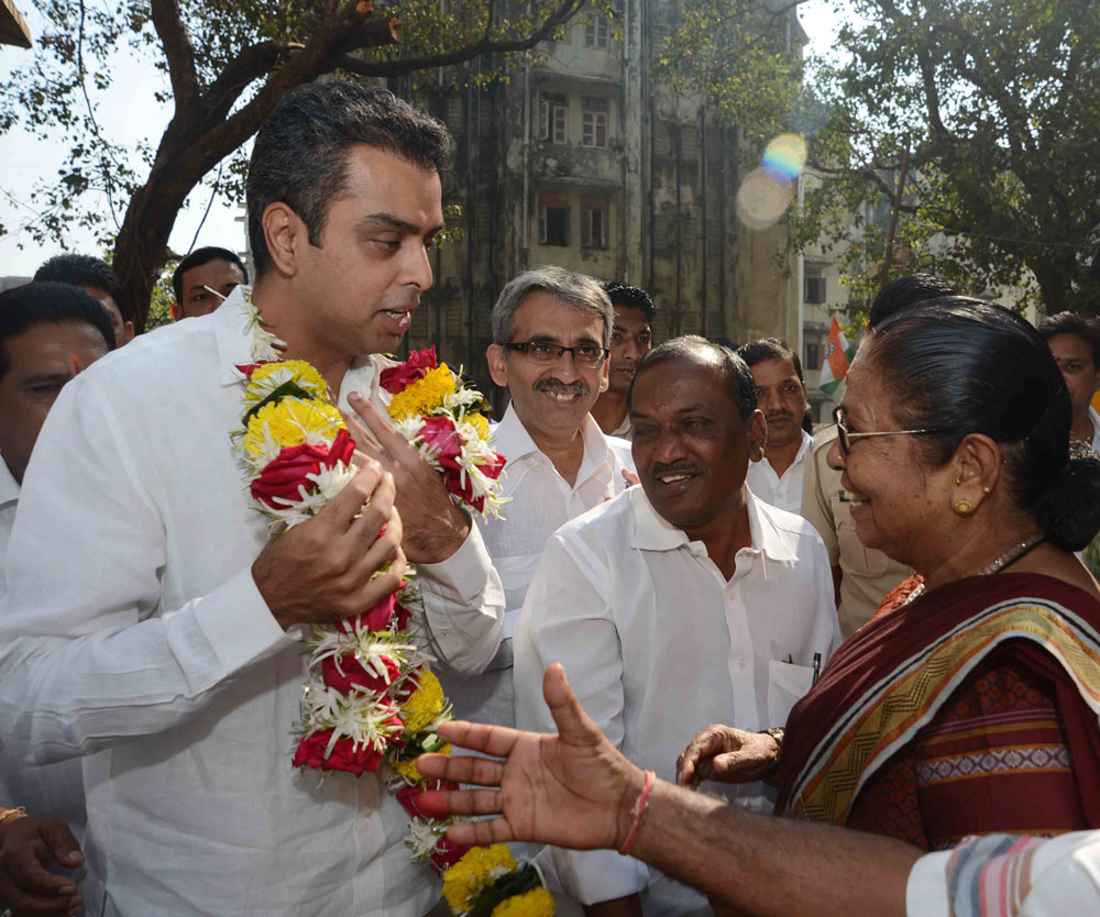 UNION MINISTER & MP.MILIND DEORA IN SOUTH MUMBAI TO INAUGURATE THE COMPLETED WORK FROM HIS MP FUND.