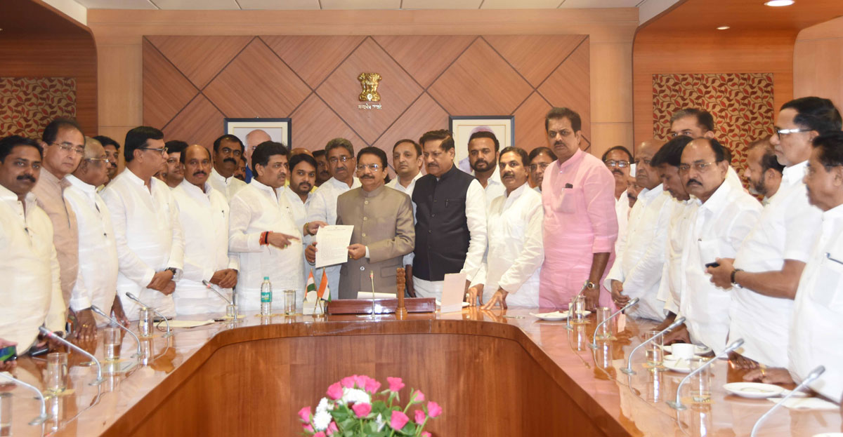 Maharashtra Pradesh Congress Committee Leaders Deligation Meets Governor at Raj Bhavan Mumbai on Maharashtra Drought issue.
