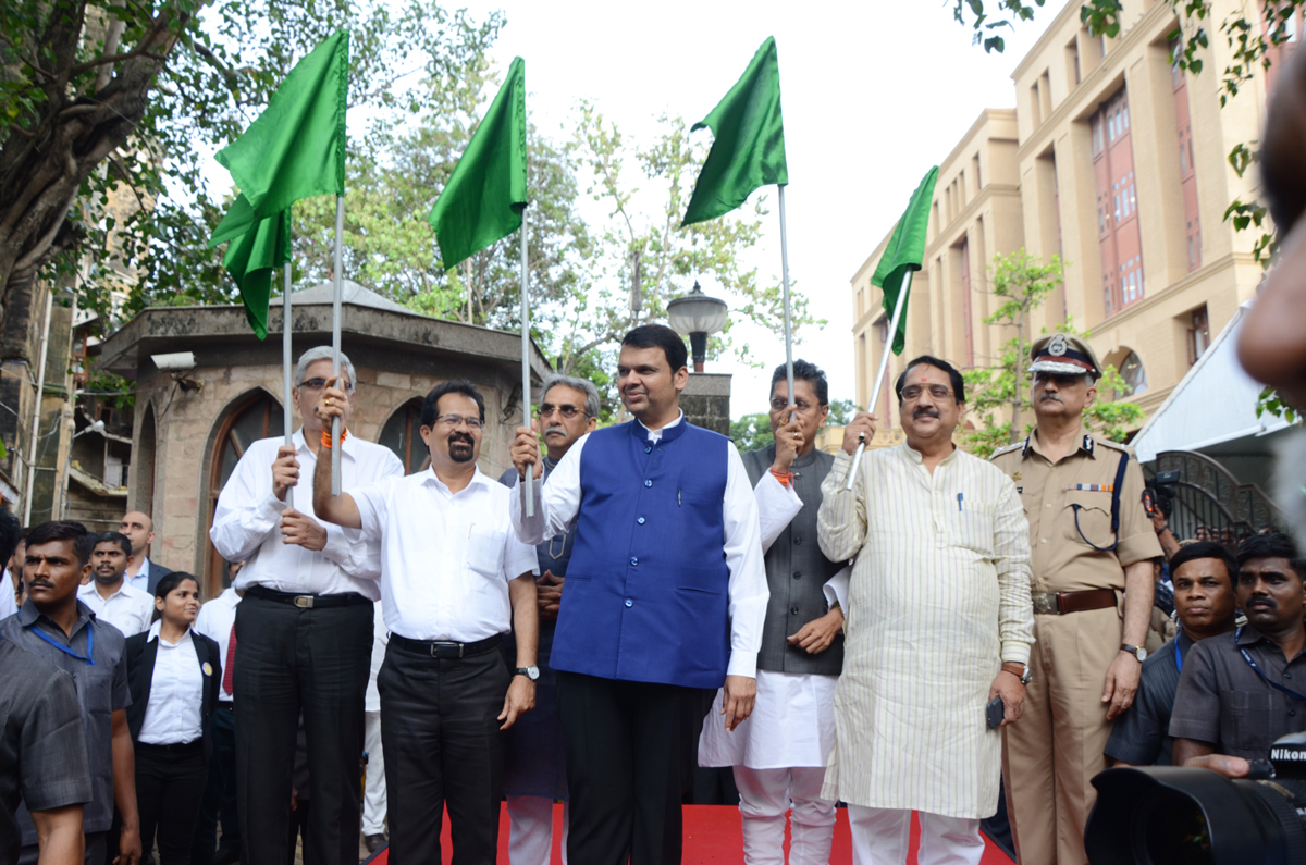 Mumbai: Chief Minister Devendra Fadnavis inauguration New Emergency Response & mobile Surveillance Control and Command Centre at Police Commissioner office in Mumbai.