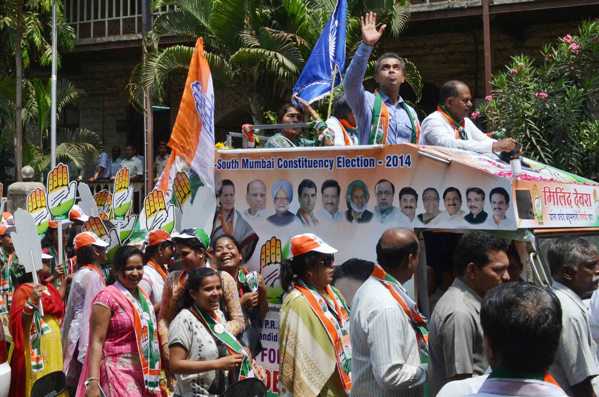 South Mumbai Congress/NCP/PRP (Kawade) Republican Party of India(Democratic)Alliance MP.Candidate Milind Deora Election Campaign Rally at Colaba Assembly Area.