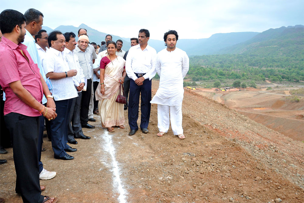 GUARDIAN MINISTER NARAYANRAO RANE & MP.NILESH RANE.