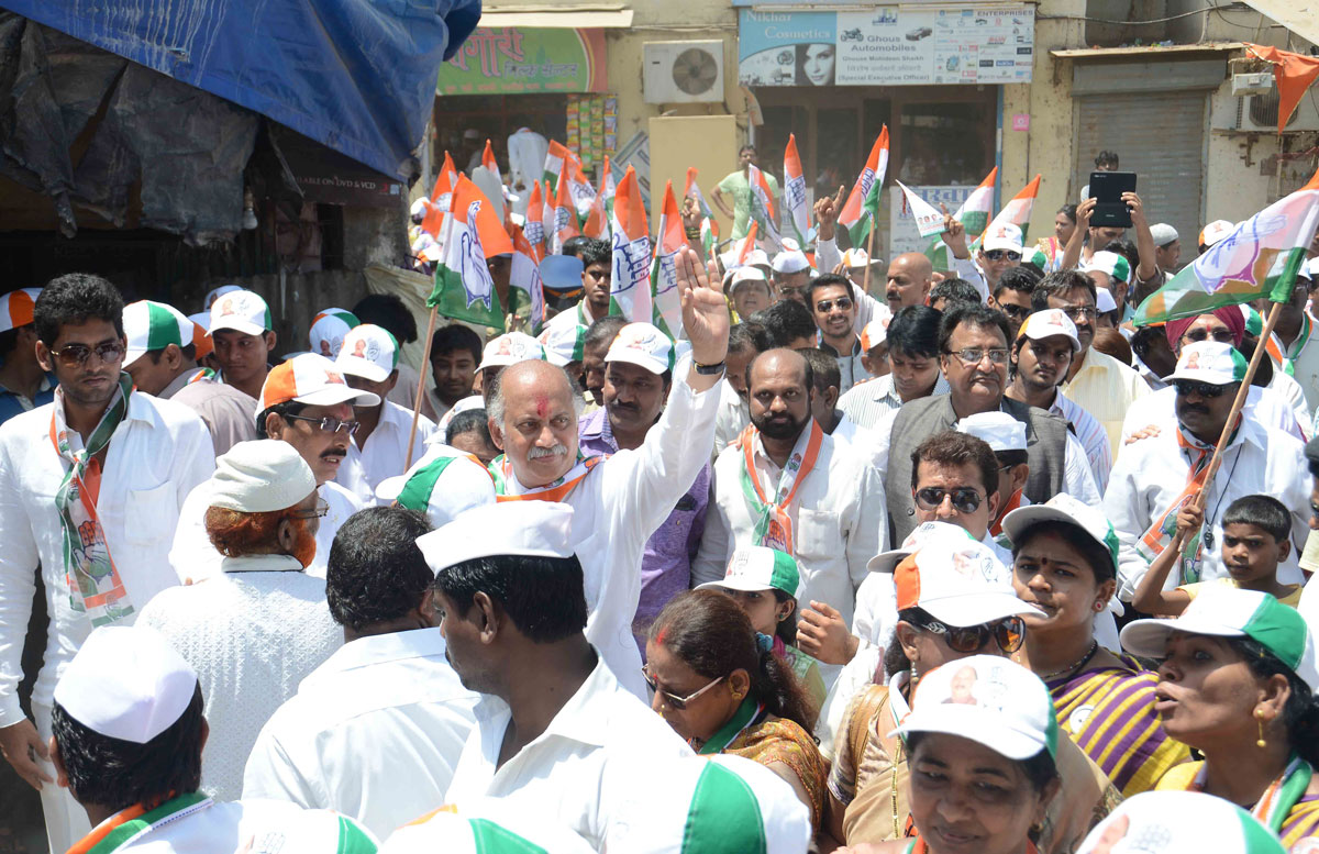 Shri Gurudas Kamat Congress / NCP / PRP (Kawade) / Republican Party of India (Democratic) Alliance Candidate from 27- Mumbai North West Parliamentary Constituency in Andheri Assembly.