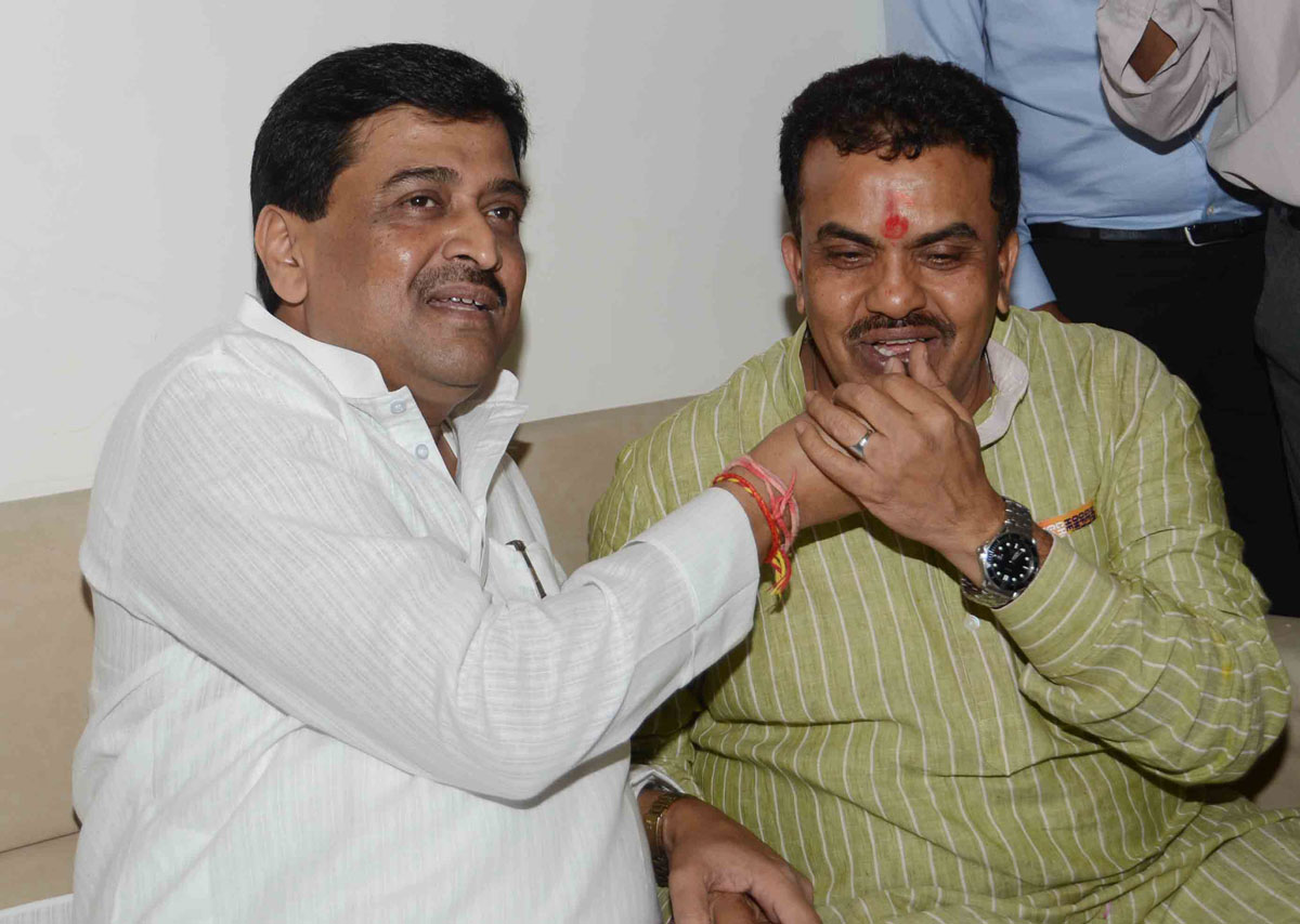 AICC Newly Appointed Ashok Chavan as MPCC President & Sanjay Nirupam as MRCC President.