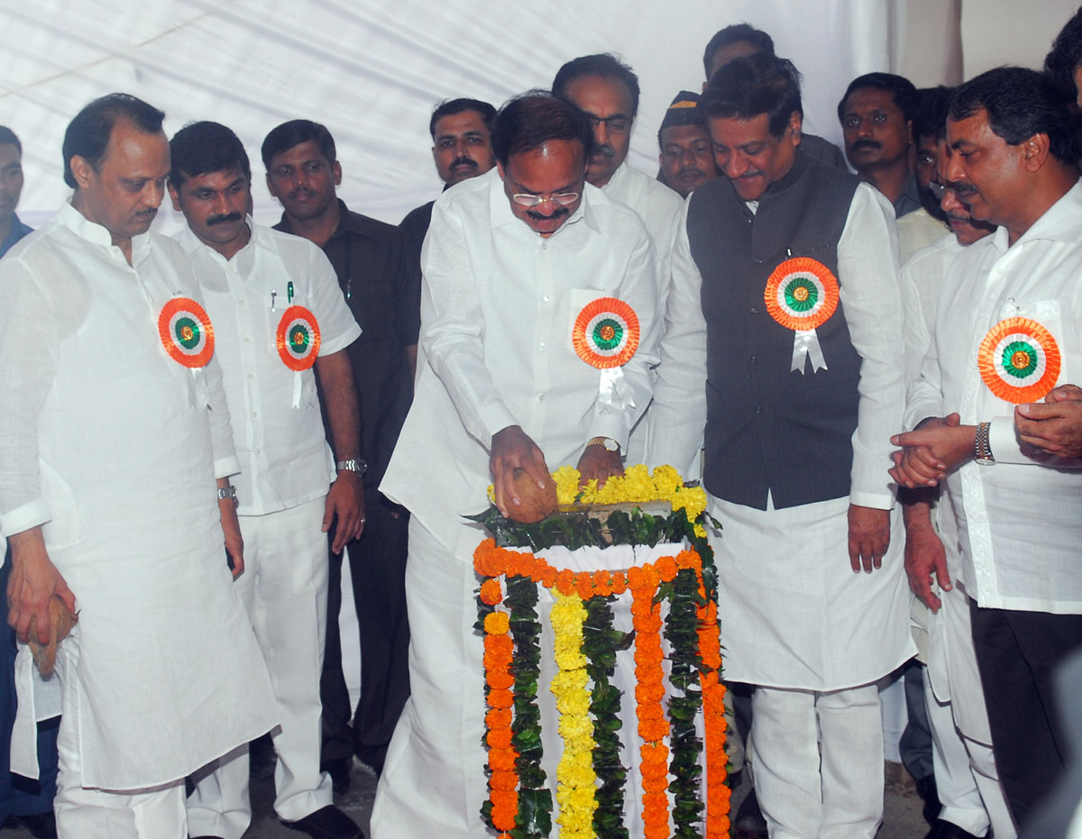 Colaba-Bandra-Speez Metro III Bhumipujan by hands of Central Minister Venkyya Naidu & Chief Minister Prithviraj Chavan at Marol.