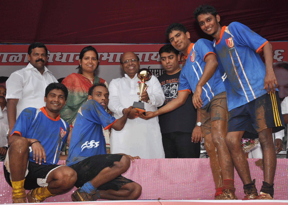 RING FOOTBALL MATCHES-MIN.VARSHATAI GAIKWAD & MP.EKNATH GAIKWAD.