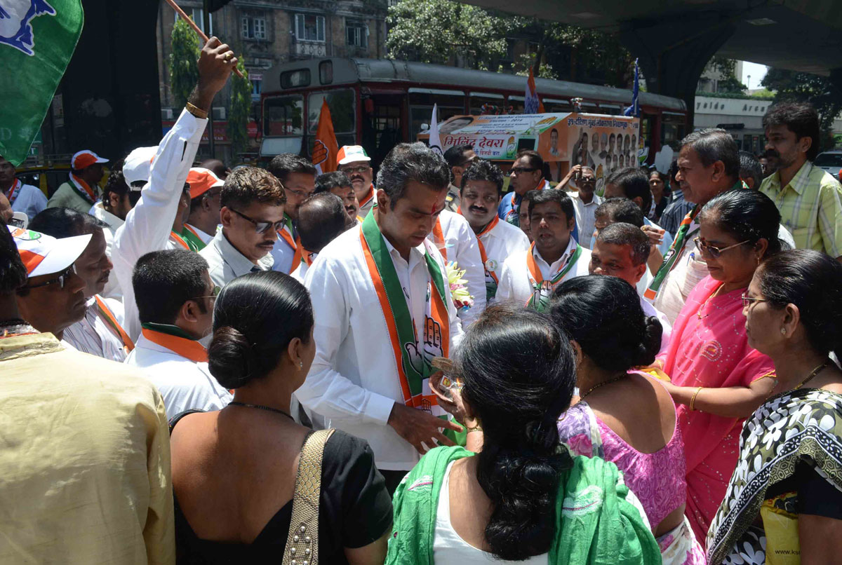 South Mumbai Congress/NCP/PRP (Kawade) Republican Party of India(Democratic)Alliance MP.Candidate Milind Deora Election Campaign Rally in South Mumbai Parliamentary Constituency at Sewree Assembly.