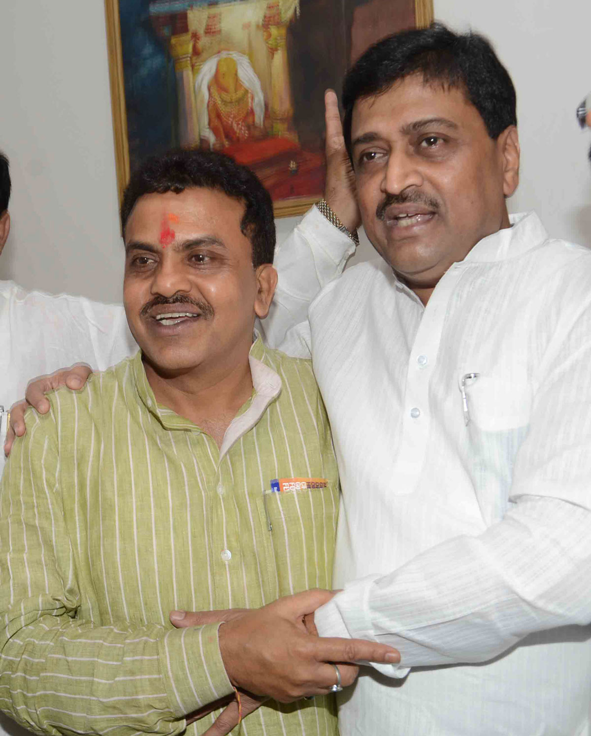 AICC Newly Appointed Ashok Chavan as MPCC President & Sanjay Nirupam as MRCC President.