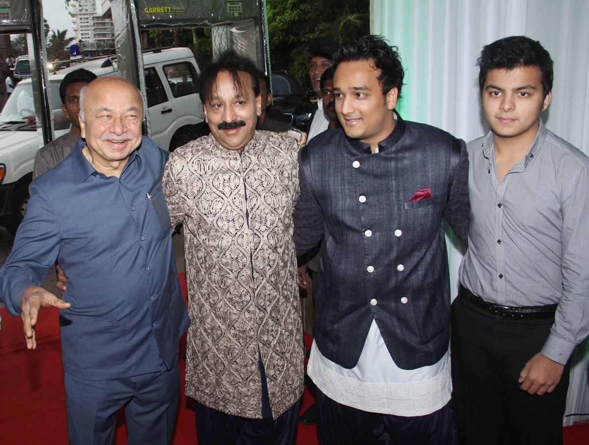 Congress Party Leader's for Ramzan Roza Iftaar Party at Taj Land End.