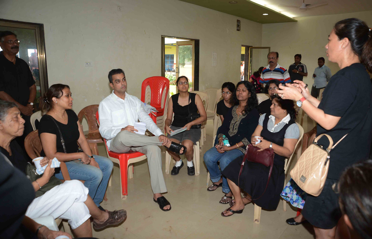 WALK & TALK INTERACTIVE SESSION WITH MP.& MINISTER OF STATE COMMUNICATION & IT & SHIPPING MILIND DEORA AT PRIYADARSHANI PARK.