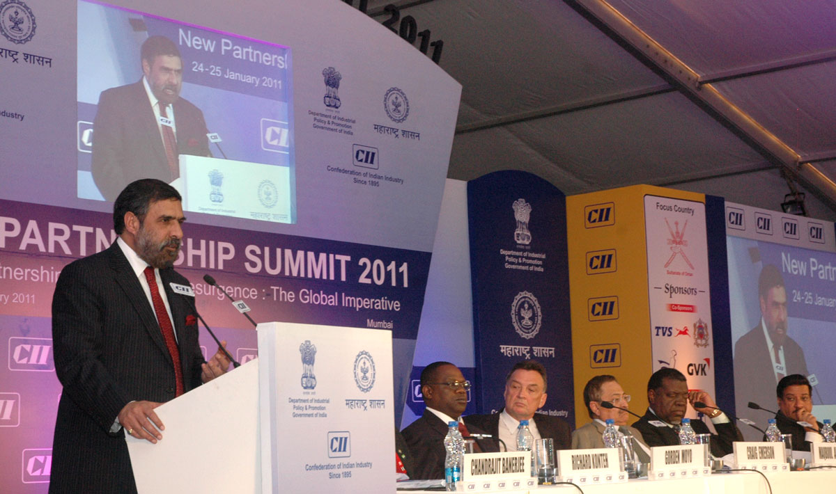 UNION MINISTER FOR COMMERCE AND INDUSTRY SHRI ANAND SHARMA & CHIEF MINISTER PRITHVIRAJ CHAVAN AT MUMBAI.