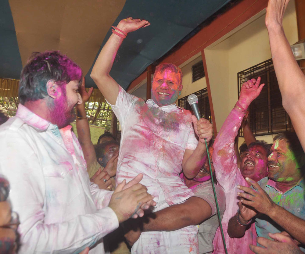 FESTIVAL OF COLOURS HOLI RE HOLI.