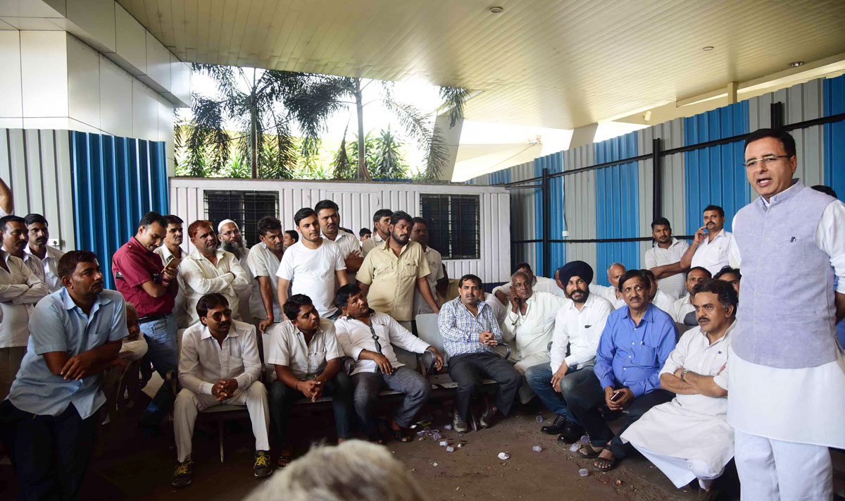 Congress Party Leaders Meeting with Taxi Rickshaw Union at Domestic Airport.