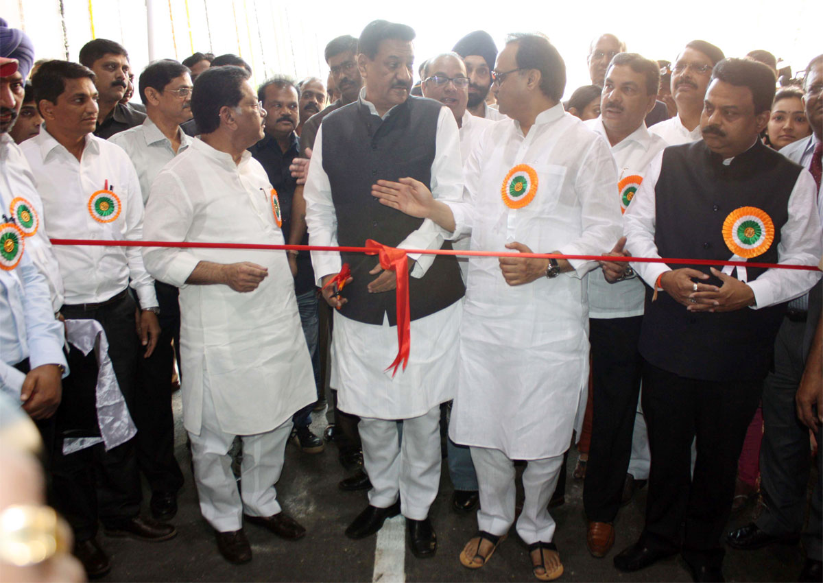 Chief Minister Prithviraj Chavan Inaugurates Sahar Elevated Flyover.