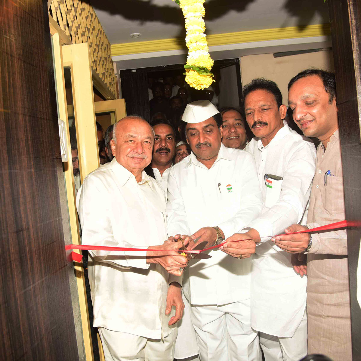 MPCC Leaders Inaugurates War Room at Tilak Bhavan